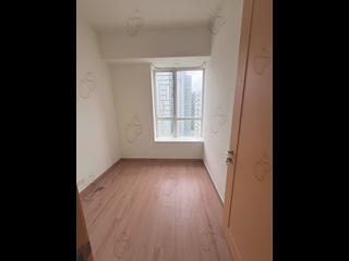 Quarry Bay - The Orchards Block 1 08