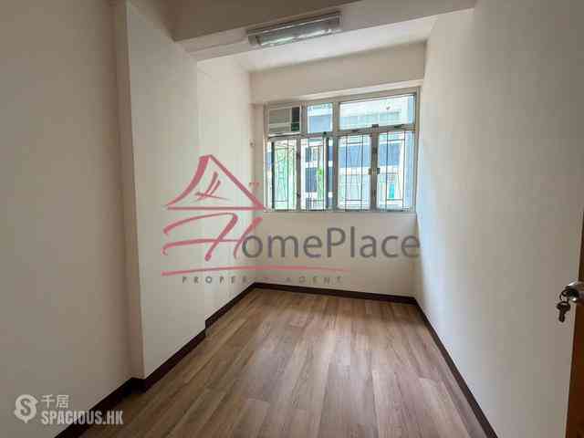 Sai Ying Pun - 9, Centre Street 05