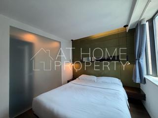 Central - Knight on Wyndham 06