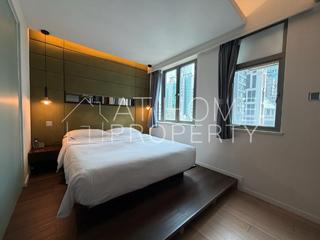 Central - Knight on Wyndham 04