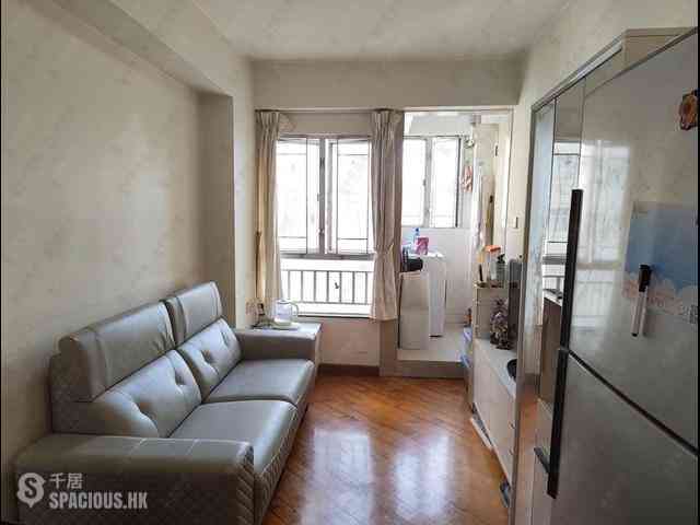 Sai Ying Pun - Lai King Court 01