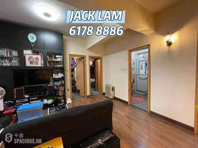 Mong Kok - Yan On Building 03