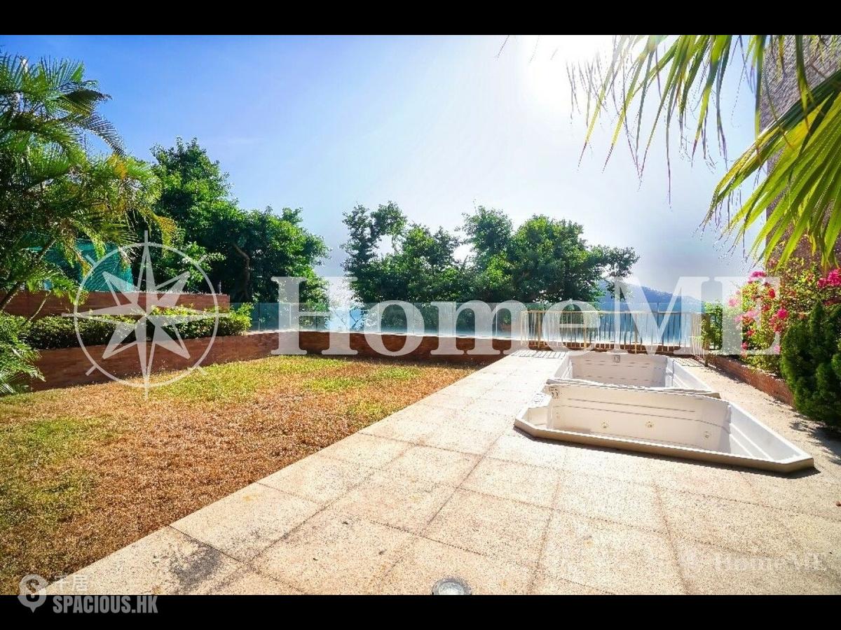 Repulse Bay - The Somerset 01