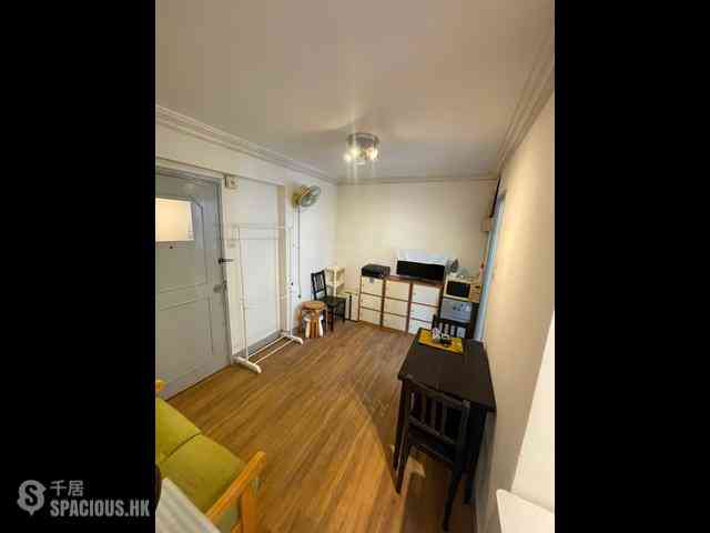Sai Ying Pun - Fook Moon Building 01