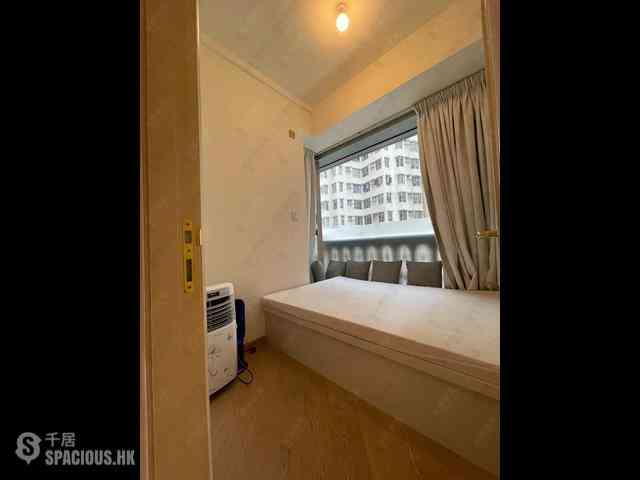 Sai Ying Pun - 63, Pokfulam Emerald House (Tower 2) 02