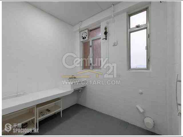 Tai Hang - Gold King Mansion 11