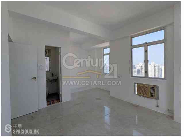 Tai Hang - Gold King Mansion 09