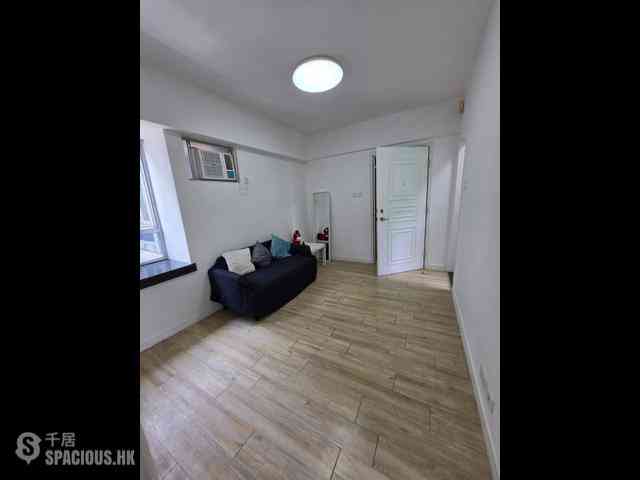Mid Levels Central - Windsor Court 08