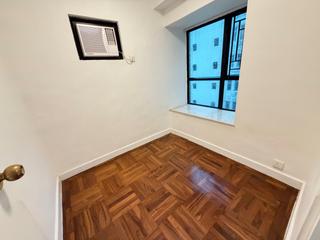 Wan Chai - Pinnacle Building 04