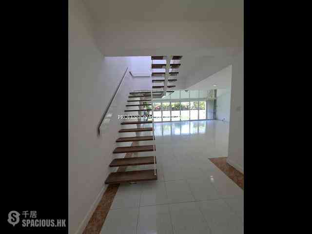 Pok Fu Lam - Bisney Villas 09