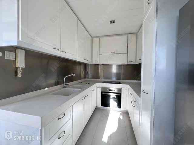 Mid Levels Central - Birchwood Place 04