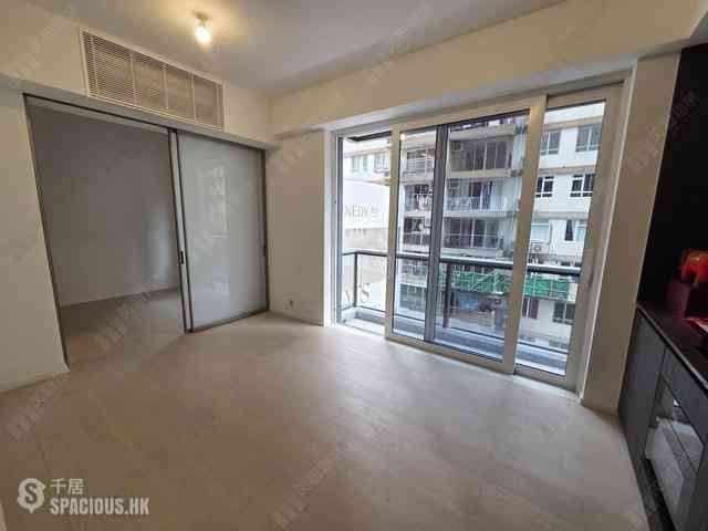 Wan Chai - 33 Kennedy Road 06
