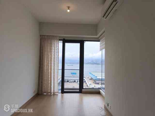 Shek Tong Tsui - Upton 01