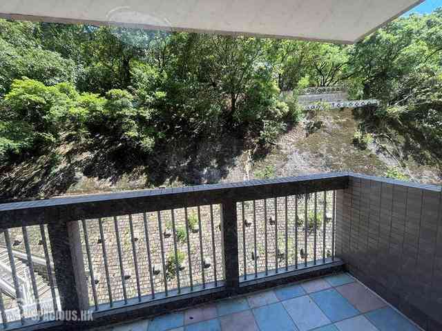Mid Levels West - Realty Gardens 01