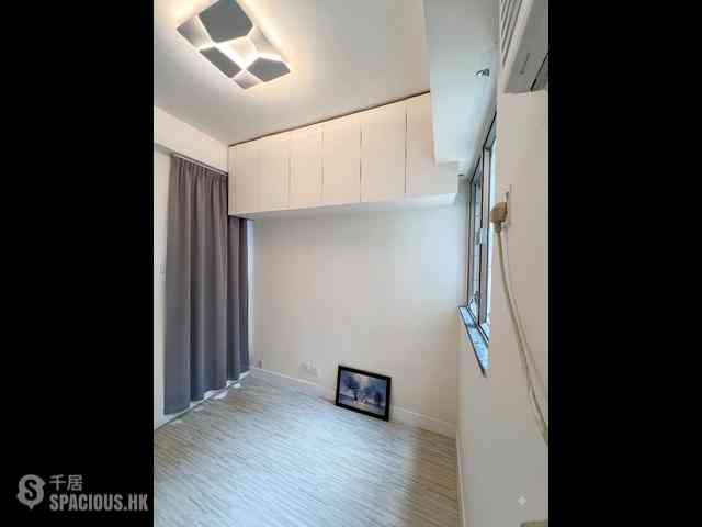 Mid Levels West - Cartwright Gardens 06