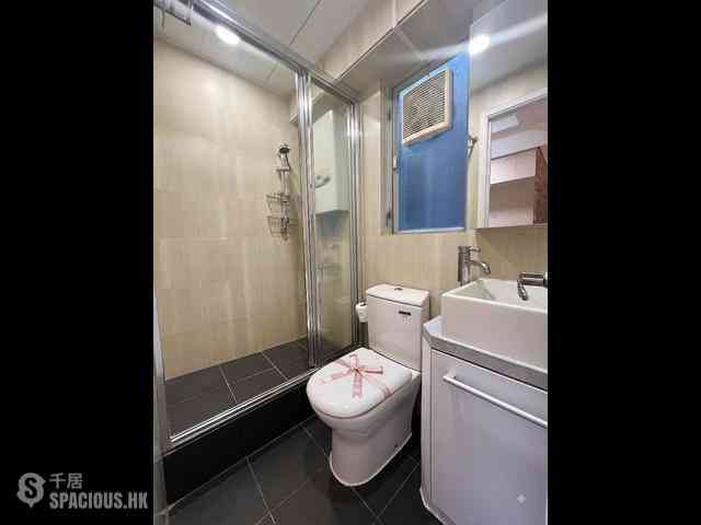 Mid Levels West - Cartwright Gardens 11