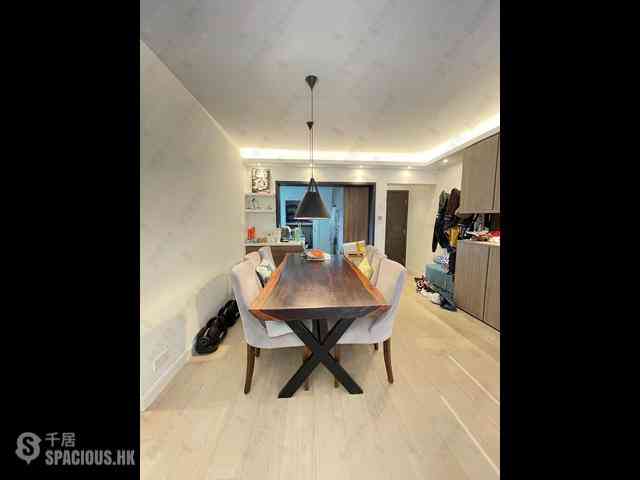 Pok Fu Lam - Baguio Villa Block 27 02