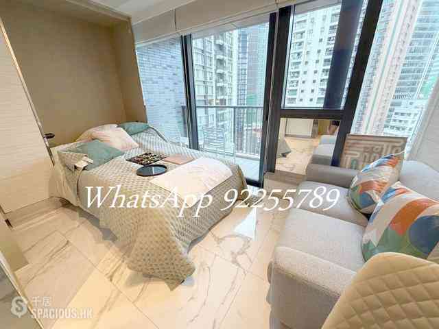 Sai Ying Pun - The Queens 02