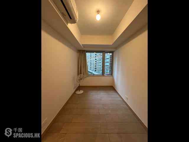 Tung Chung - Century Link Phase 1 Tower 5B 04