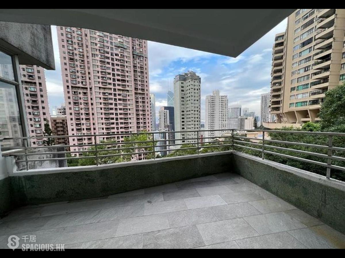 Mid Levels Central - Brewin Court 01