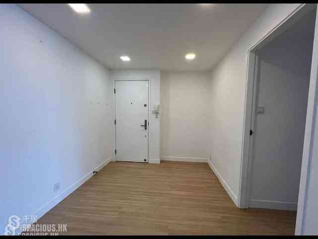 Mid Levels Central - Brewin Court 11