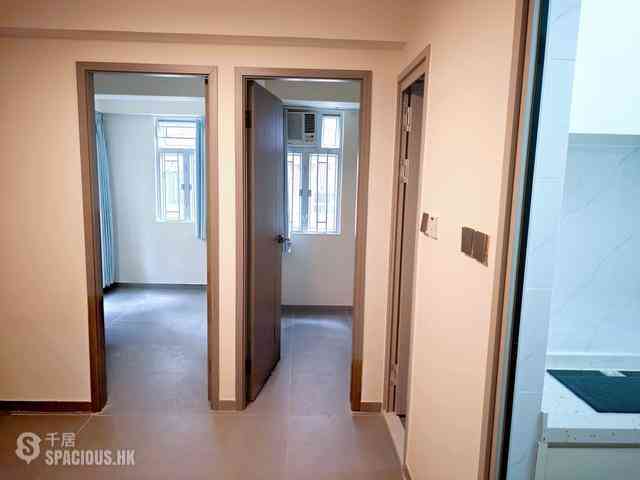 Central - Chung Shan House 08