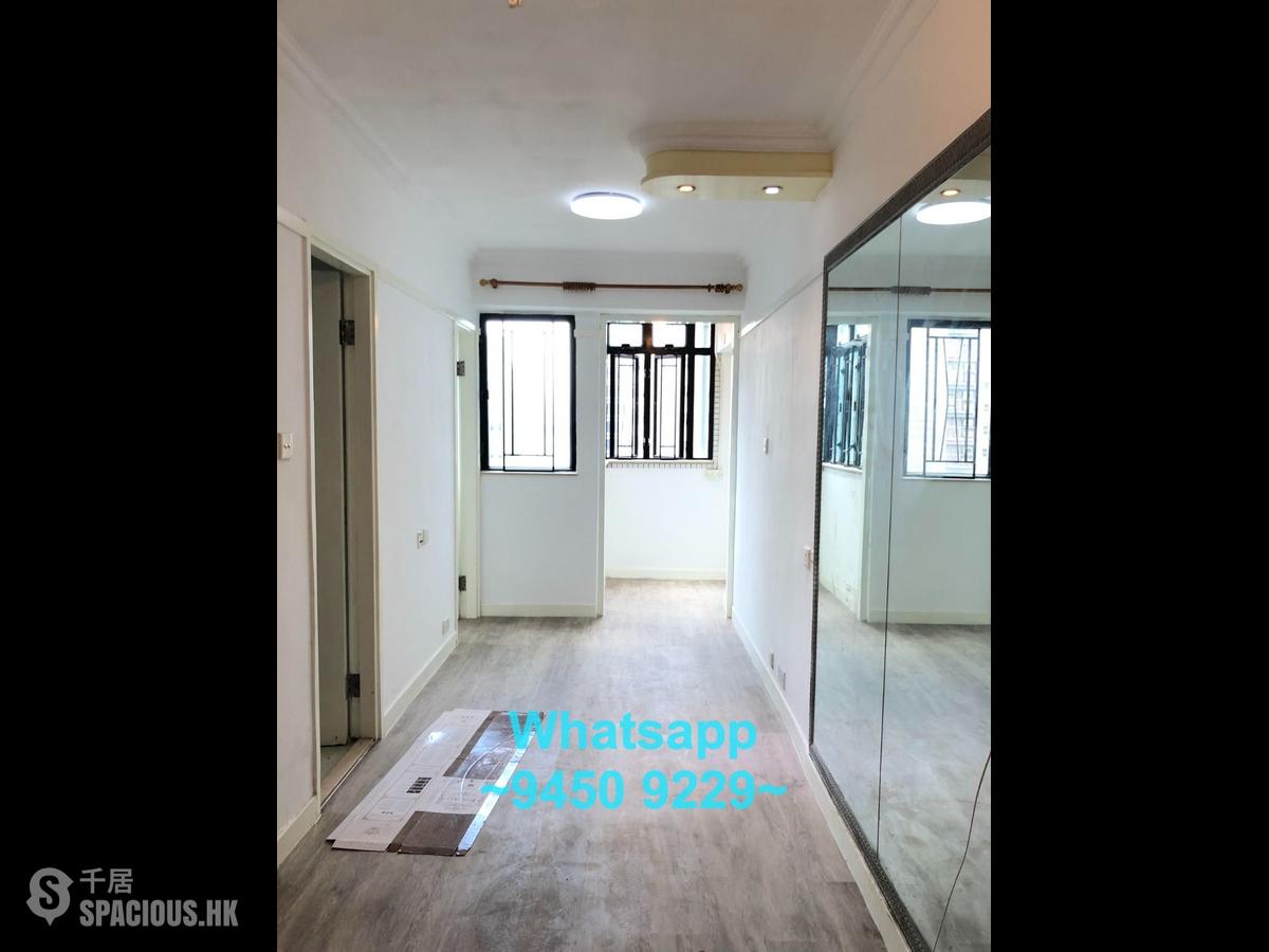 Sai Ying Pun - Fung King Court 01