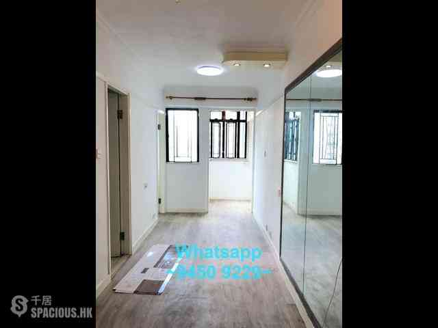 Sai Ying Pun - Fung King Court 01