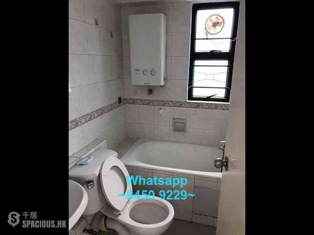 Sai Ying Pun - Fung King Court 02