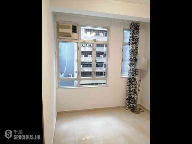 Sheung Wan - Man King Building 02