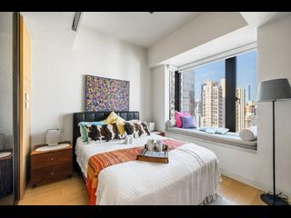 Mid Levels Central - Gramercy 03