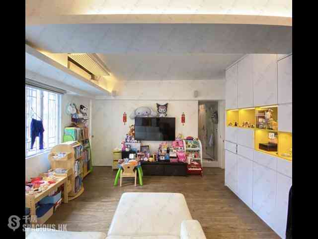 Sai Ying Pun - Ka Fu Building 01