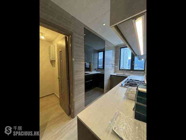 Wong Chuk Hang - The Southside Phase 1 Southland Tower 2B 04