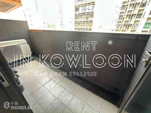 Mong Kok - Bright Moon 02