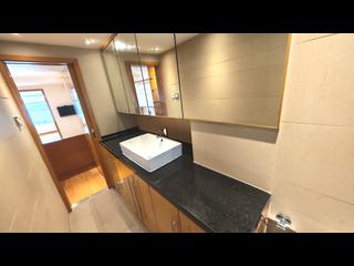 Sheung Wan - 76, Connaught Road West 07