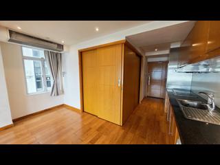 Sheung Wan - 76, Connaught Road West 09