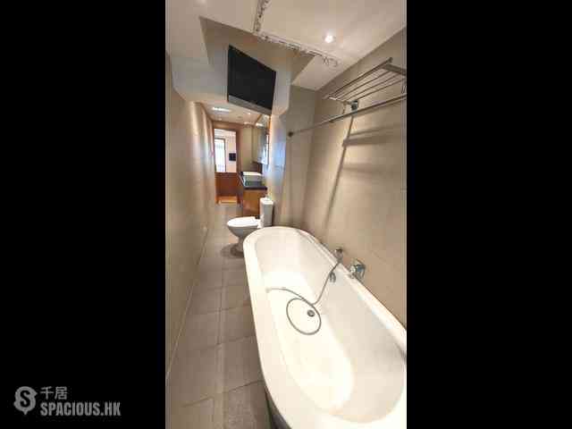 Sheung Wan - 76, Connaught Road West 11