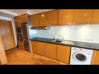 Sheung Wan - 76, Connaught Road West 13