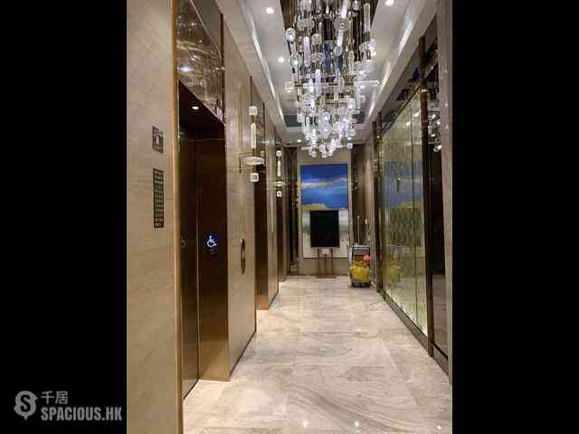 Wong Chuk Hang - The Southside Phase 1 Southland Tower 2A 01
