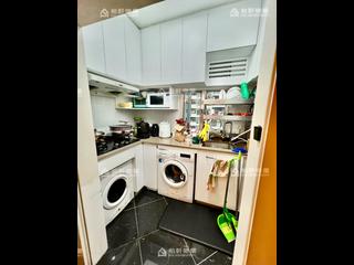 Quarry Bay - King's View Court 02