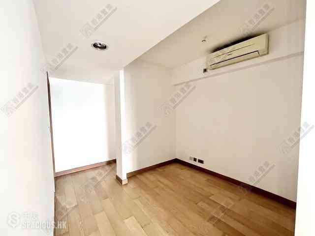 Wong Chuk Hang - Marinella Block 1 08