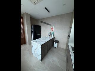 Mid Levels Central - Fairlane Tower 14