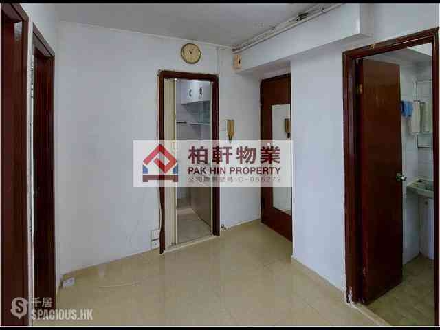 Quarry Bay - Tak Fat Building 02
