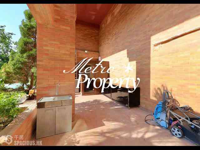Repulse Bay - The Somerset 15