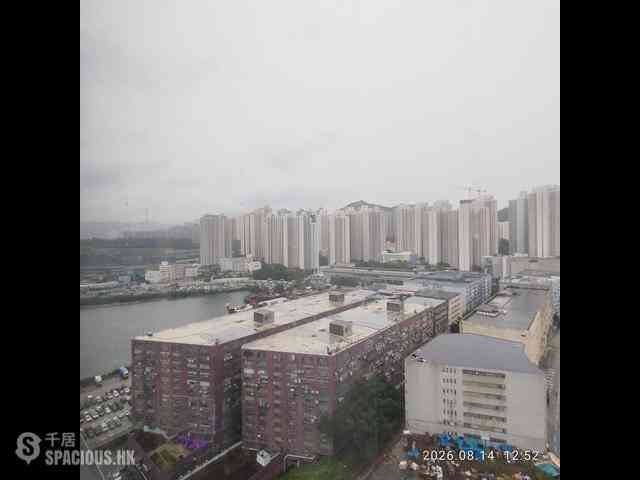 油塘 - Peninsula East 18