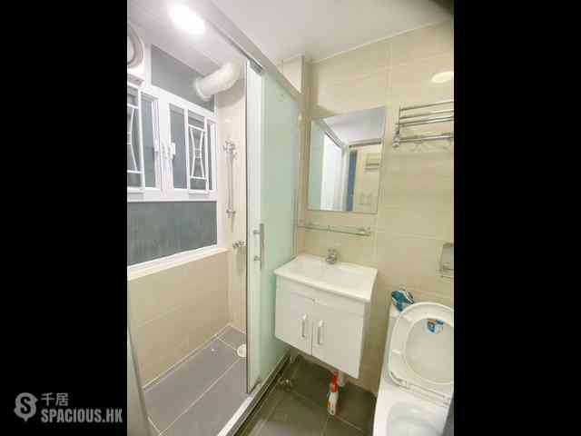 Causeway Bay - Po Wing Building Block 108-120 Percival Street 06