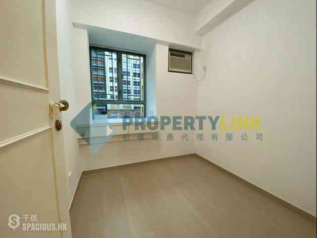 Sheung Wan - Queen's Terrace 06