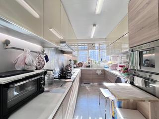 Mid Levels Central - Clovelly Court 03