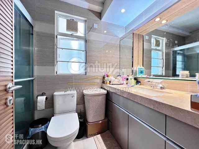 Mid Levels Central - Clovelly Court 07