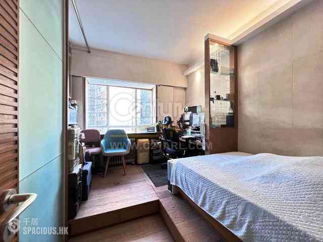 Mid Levels Central - Clovelly Court 05